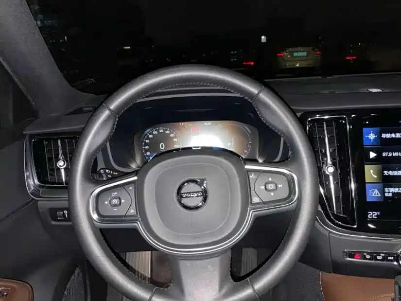 Volvo S60 PHEV 2023 из CN, фото 5