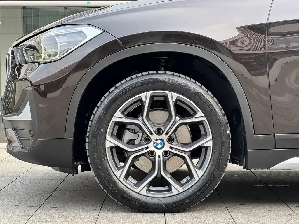 BMW X1 — фото 3
