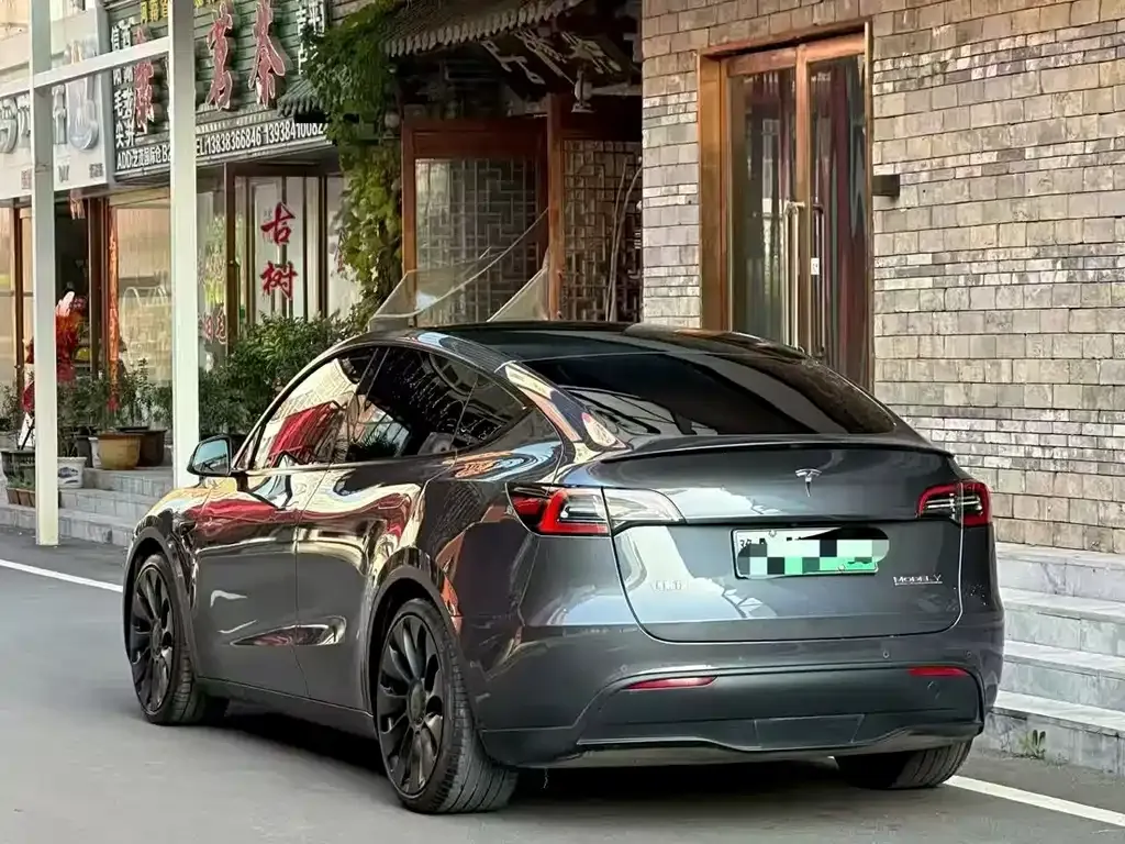 Tesla Model Y 2023 из CN, фото 8