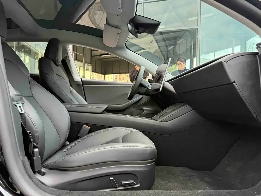Tesla Model 3 2025 из CN, фото 4