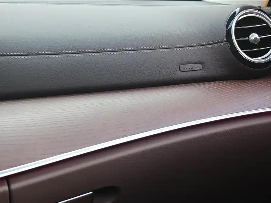 Mercedes-Benz E-Class 2023 из CN, фото 3
