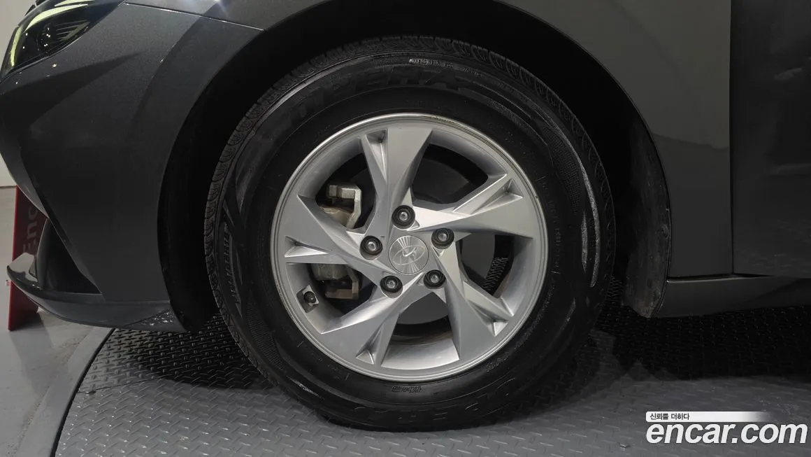 Hyundai AVANTE — фото 2