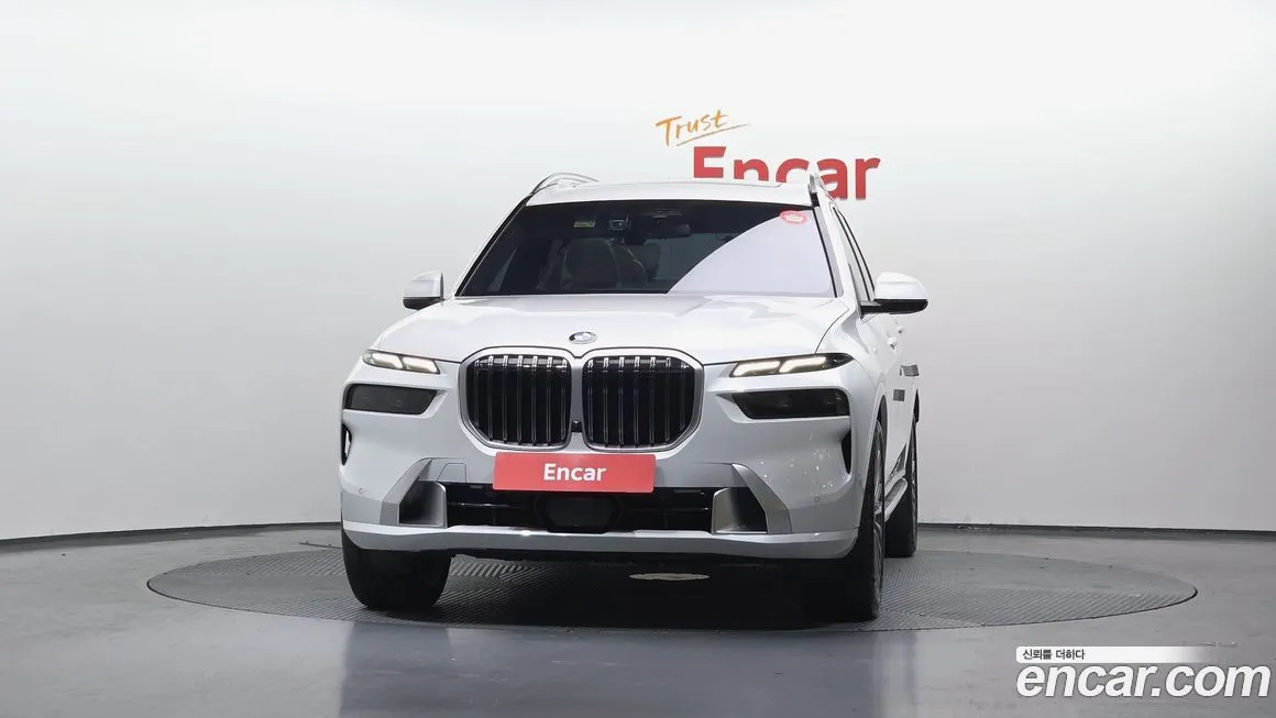 BMW X7 — фото 2