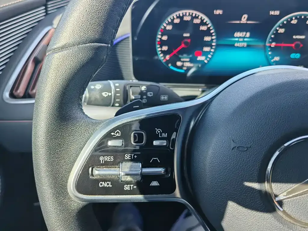 Mercedes-Benz EQC 2021 из CN, фото 10