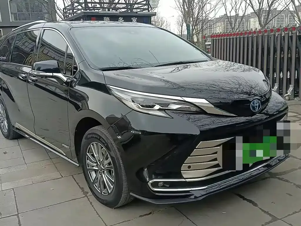 Toyota Sienna 2023 из CN, фото 8