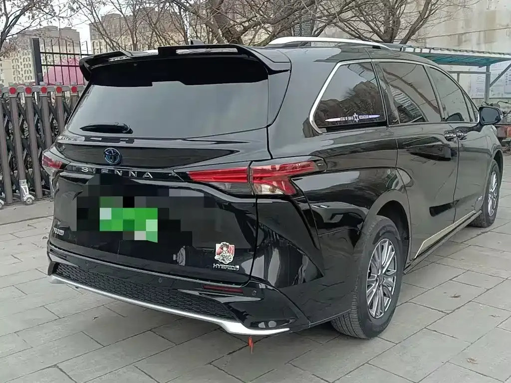 Toyota Sienna 2023 из CN, фото 3
