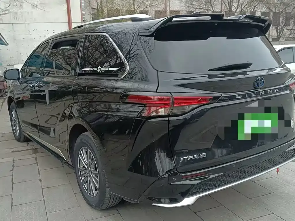 Toyota Sienna 2023 из CN, фото 6