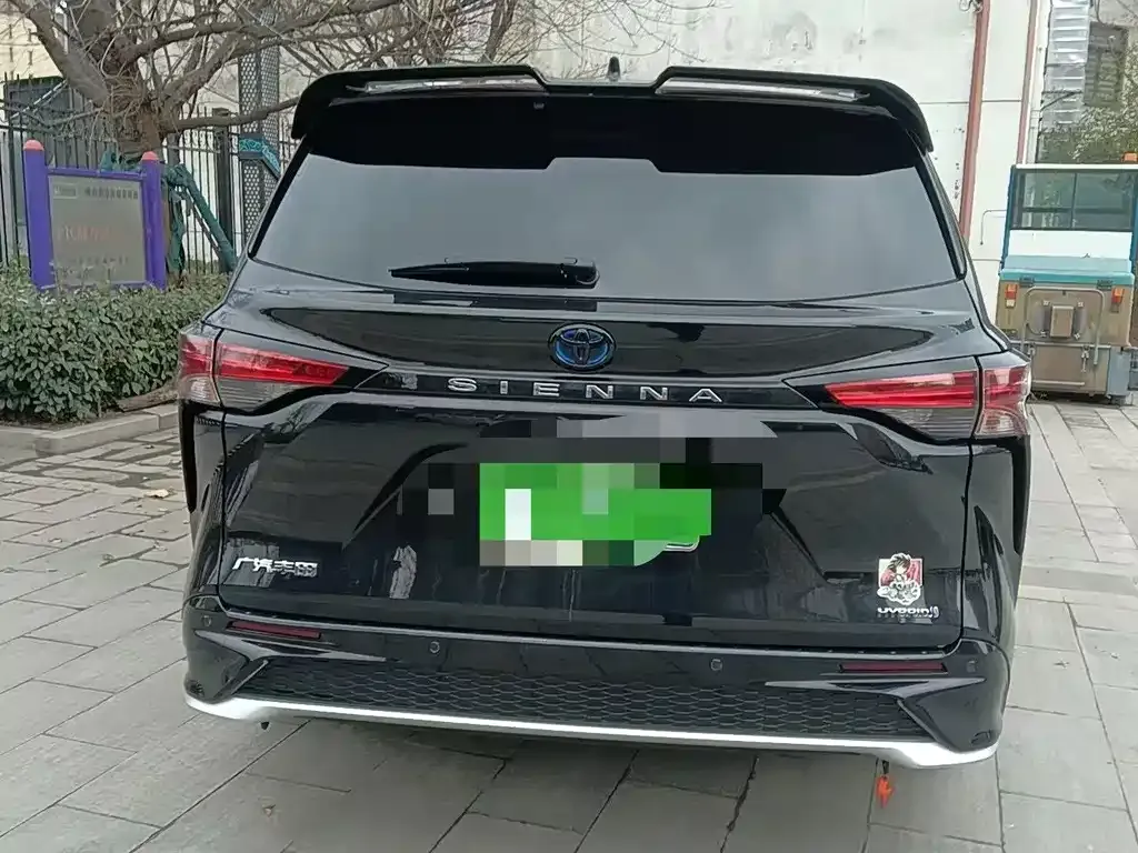 Toyota Sienna 2023 из CN, фото 9