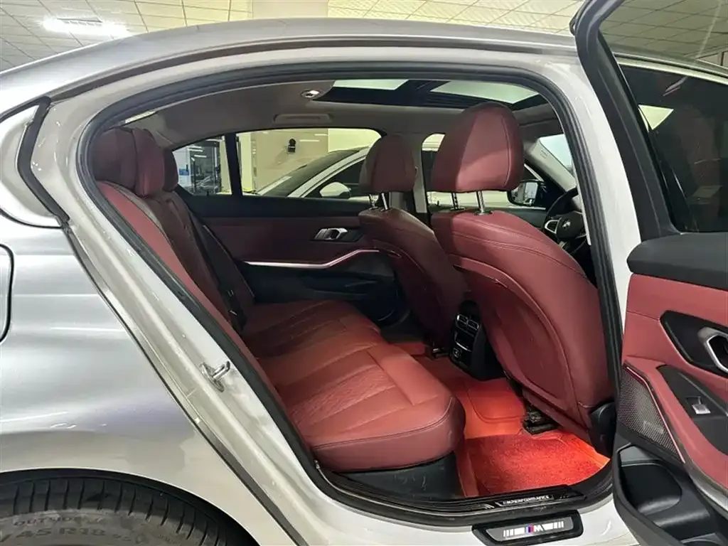 BMW 3 Series 2023 из CN, фото 5