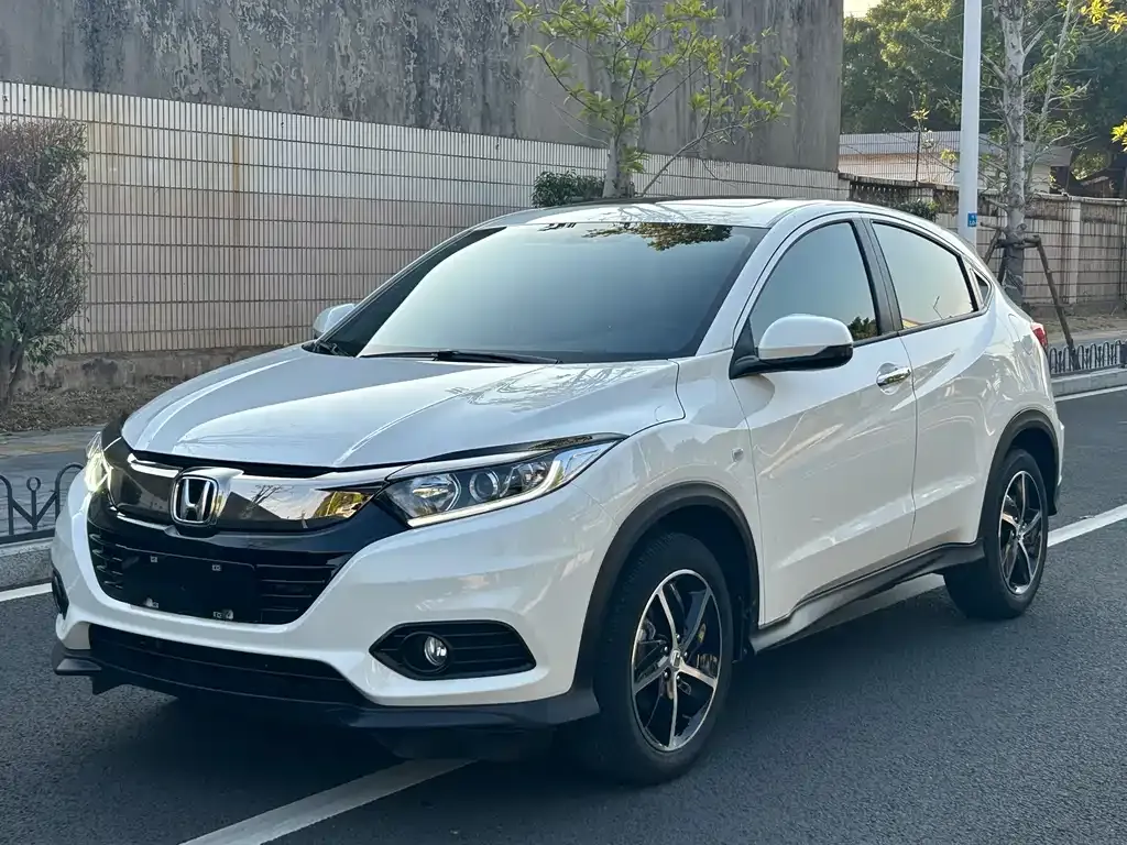 Honda Vezel — фото 1