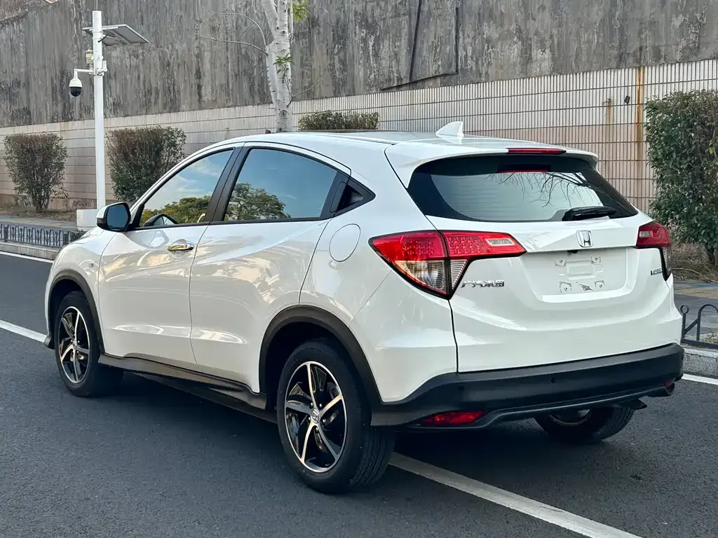 Honda Vezel — фото 6