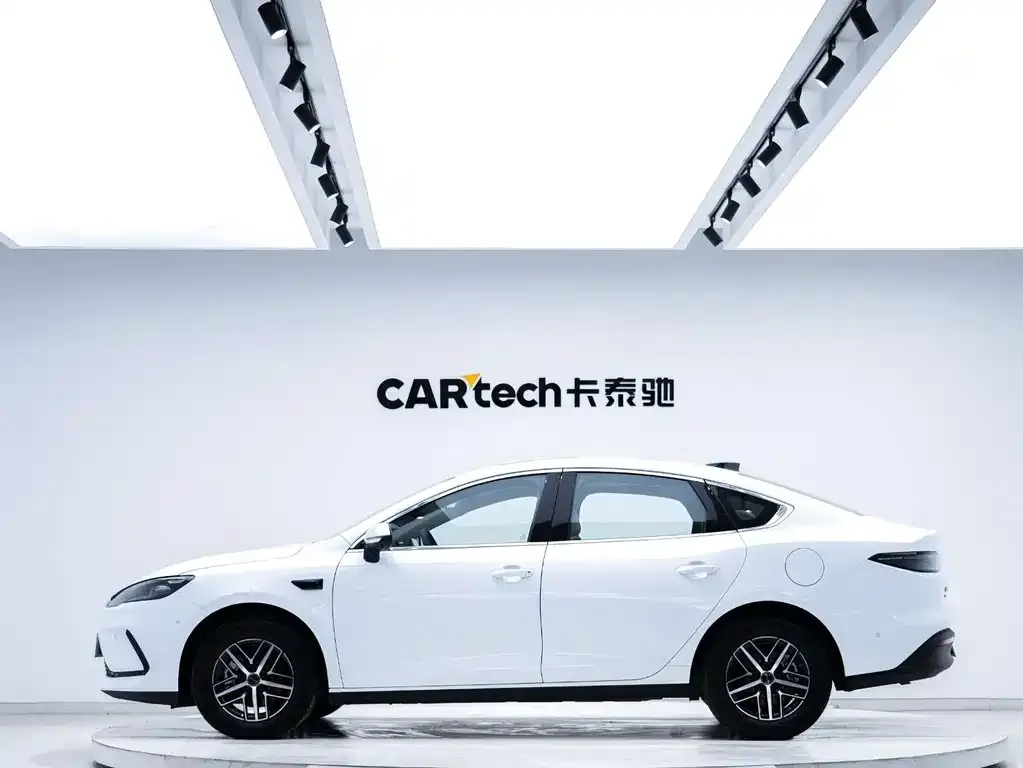 BYD Seal 05 DM-i 2025 из CN, фото 2