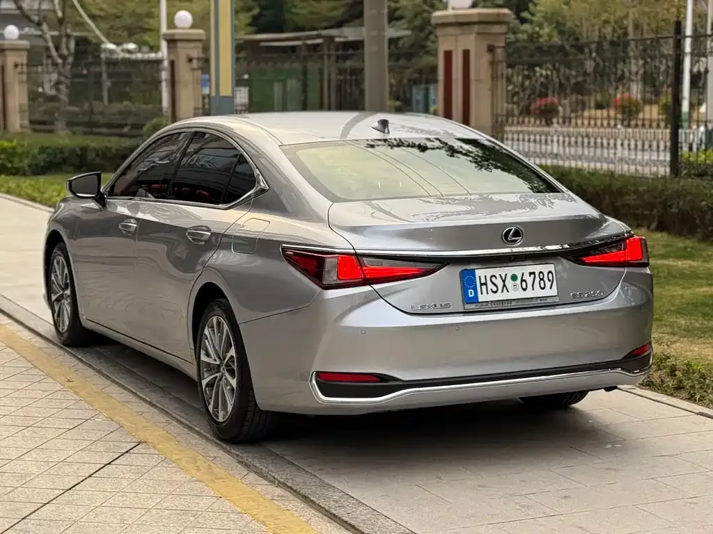 Lexus ES 2021 из CN, фото 5