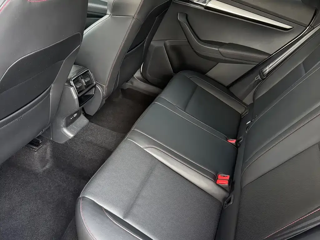 Skoda Karoq 2022 из CN, фото 5