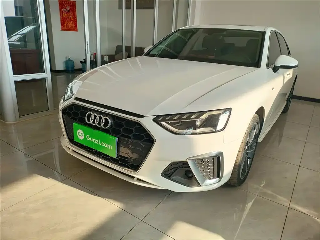 Audi A4L 2021 из CN, фото 1