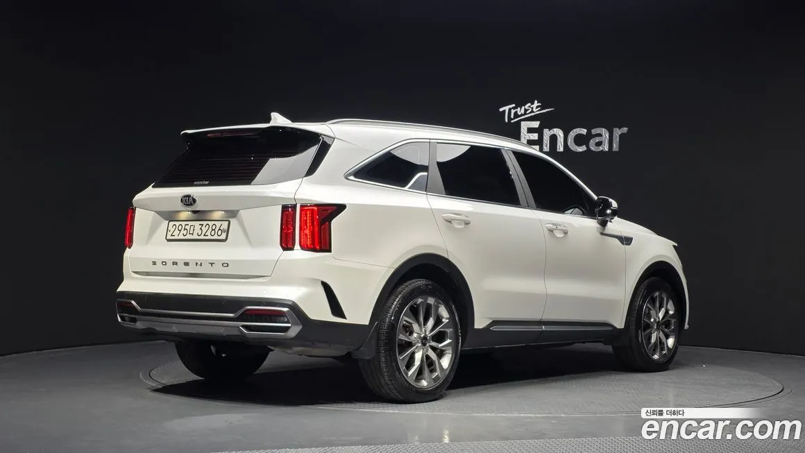 Kia Sorento — фото 8