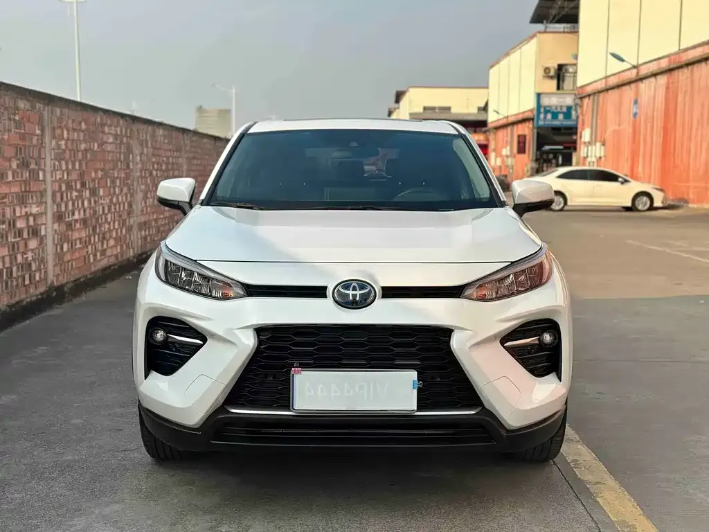 Toyota Wildlander — фото 2
