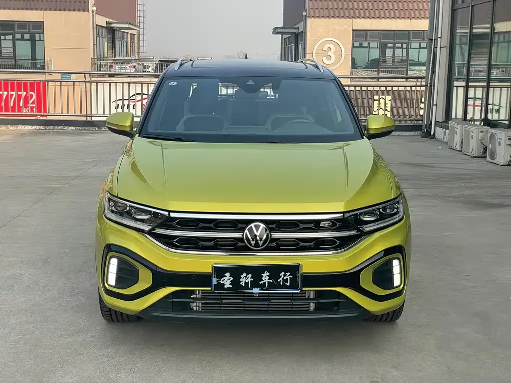 Volkswagen T-Roc — фото 10