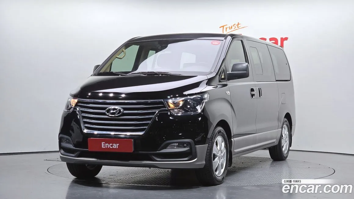 Hyundai Starex