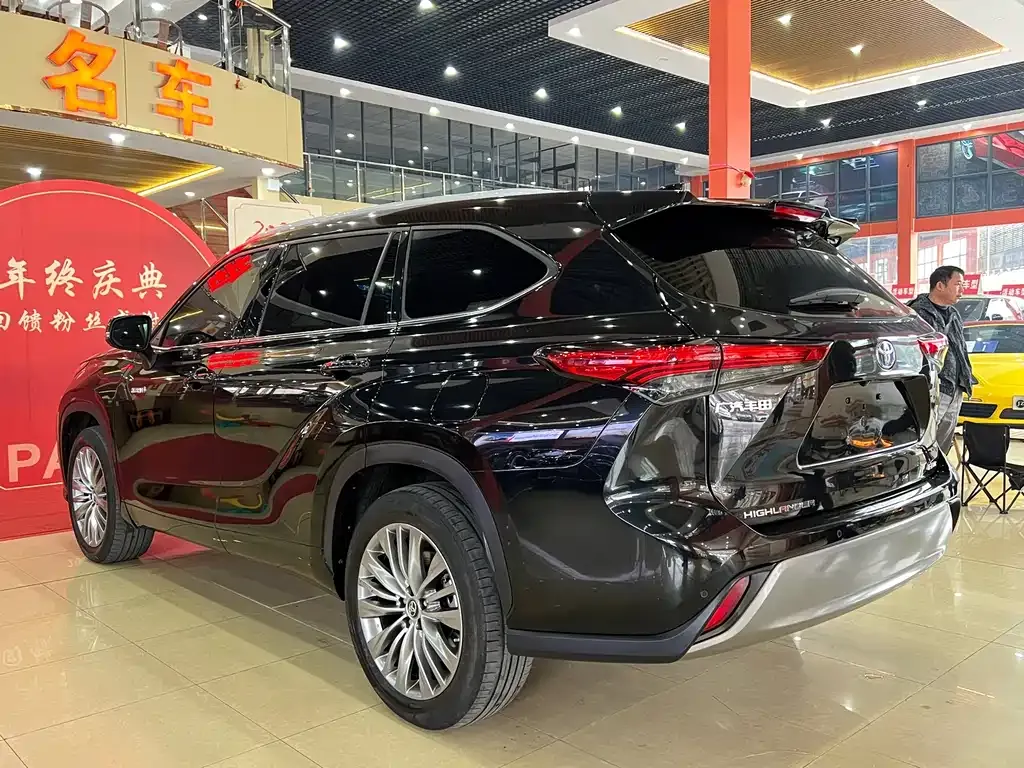 Toyota Highlander 2022 из CN, фото 2