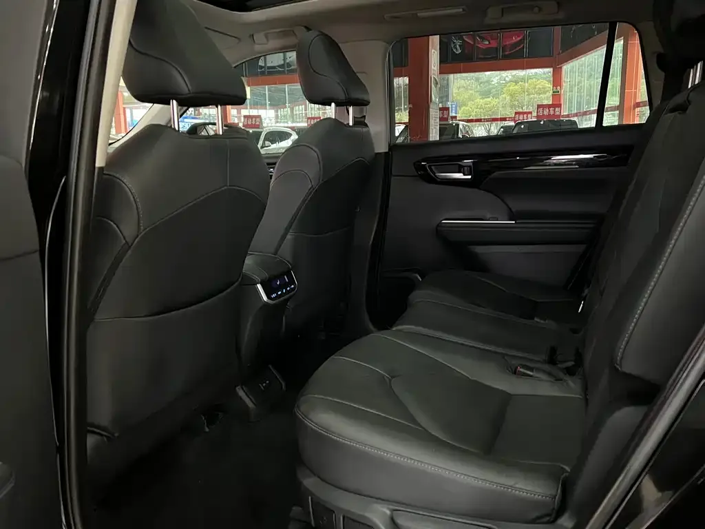 Toyota Highlander 2022 из CN, фото 9
