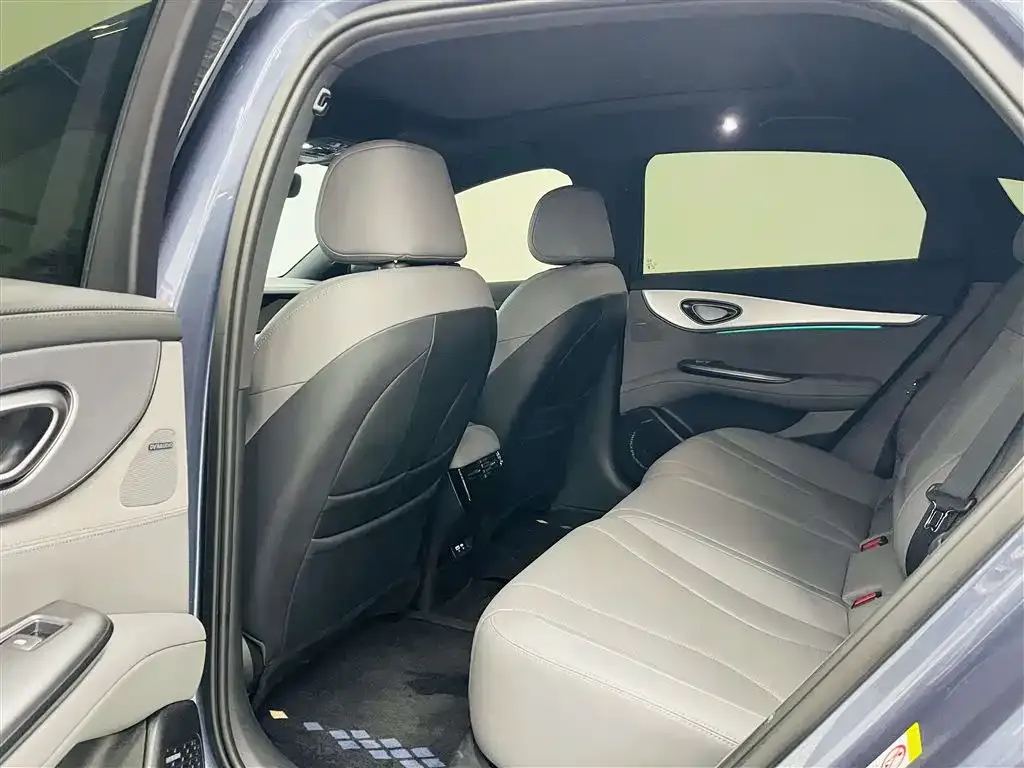 BYD Seal 07 DM-i 2025 из CN, фото 5