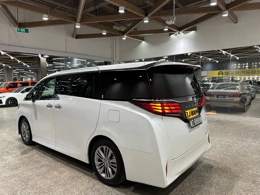 Toyota Alphard 2025 из CN, фото 10
