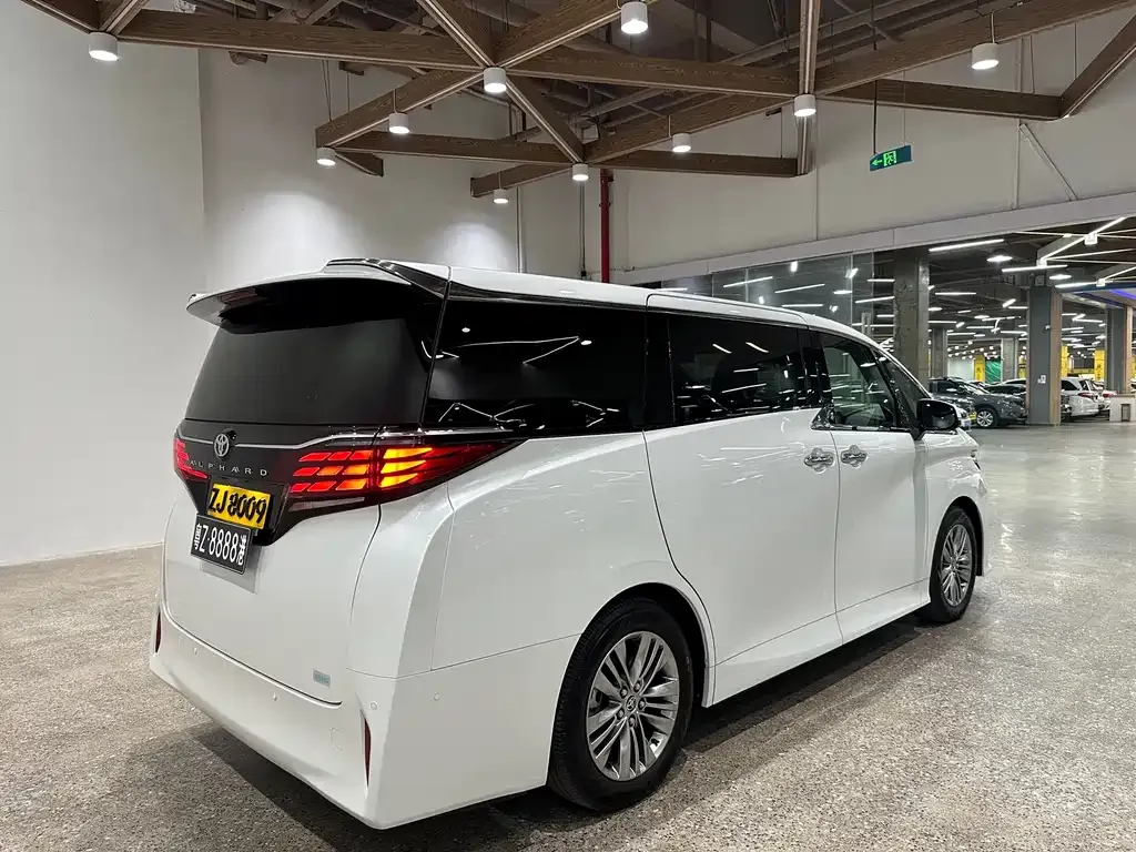 Toyota Alphard 2025 из CN, фото 8