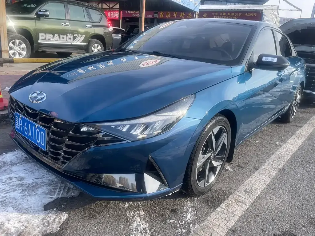 Hyundai Elantra 2023 из CN, фото 1