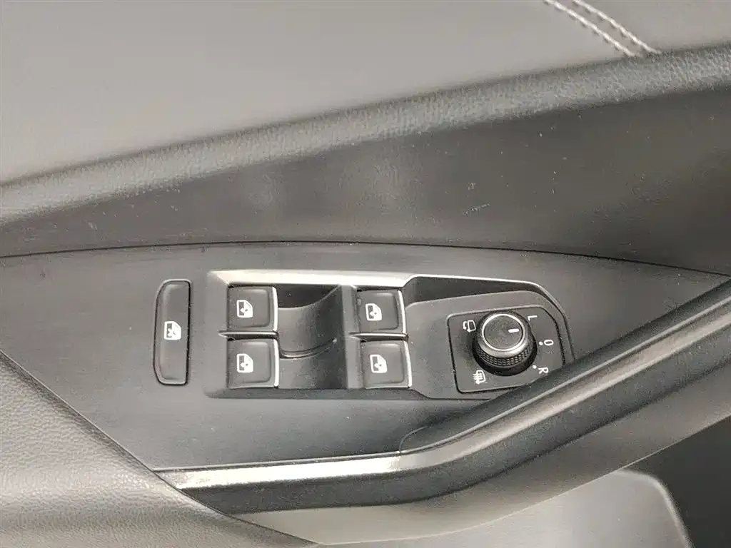 Volkswagen Sagitar 2021 из CN, фото 3