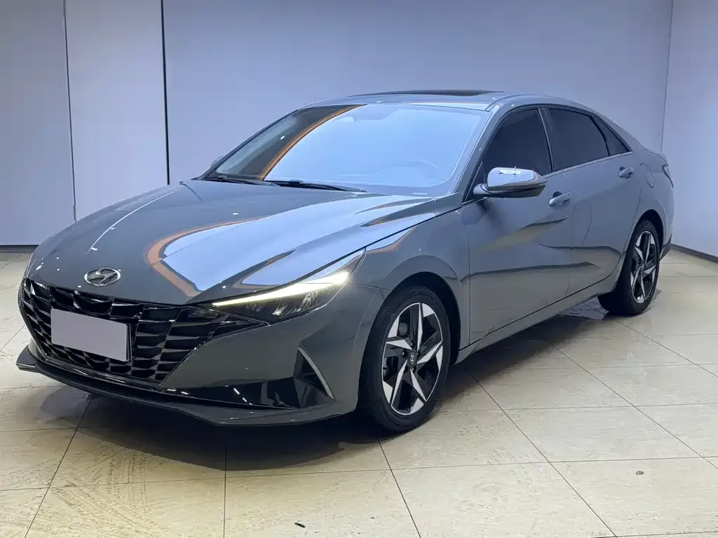 Hyundai Elantra 2022 из CN, фото 1