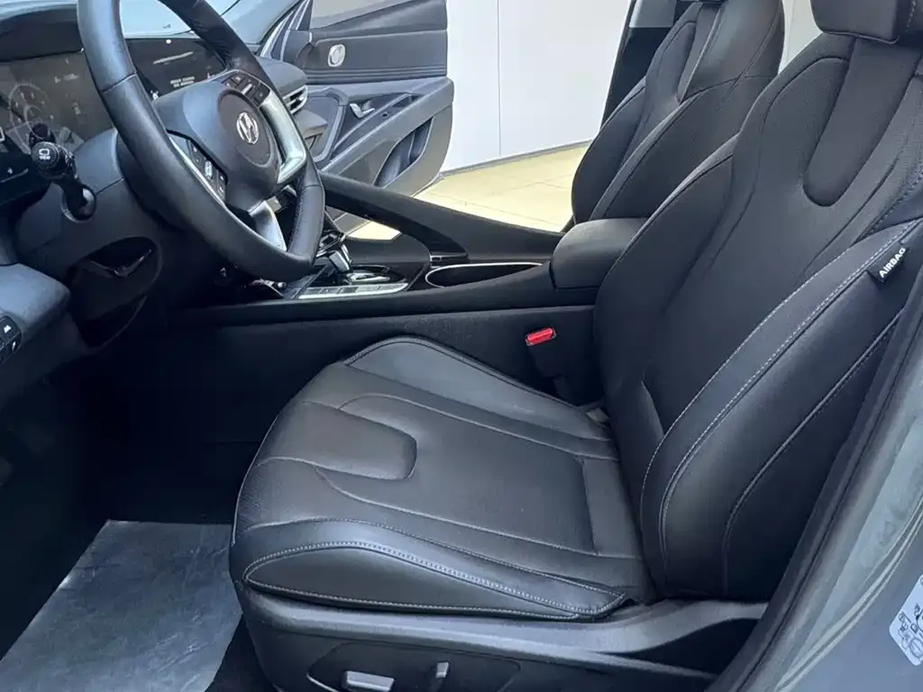 Hyundai Elantra 2022 из CN, фото 5