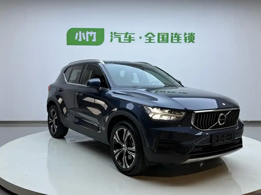 Volvo XC40 — фото 3