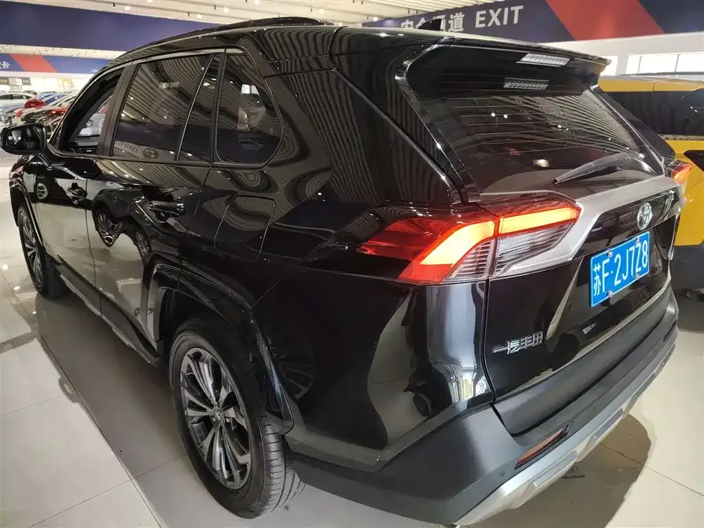 Toyota RAV4 2025 из CN, фото 6
