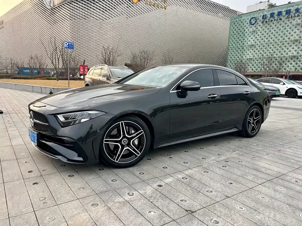 Mercedes-Benz CLS — фото 1