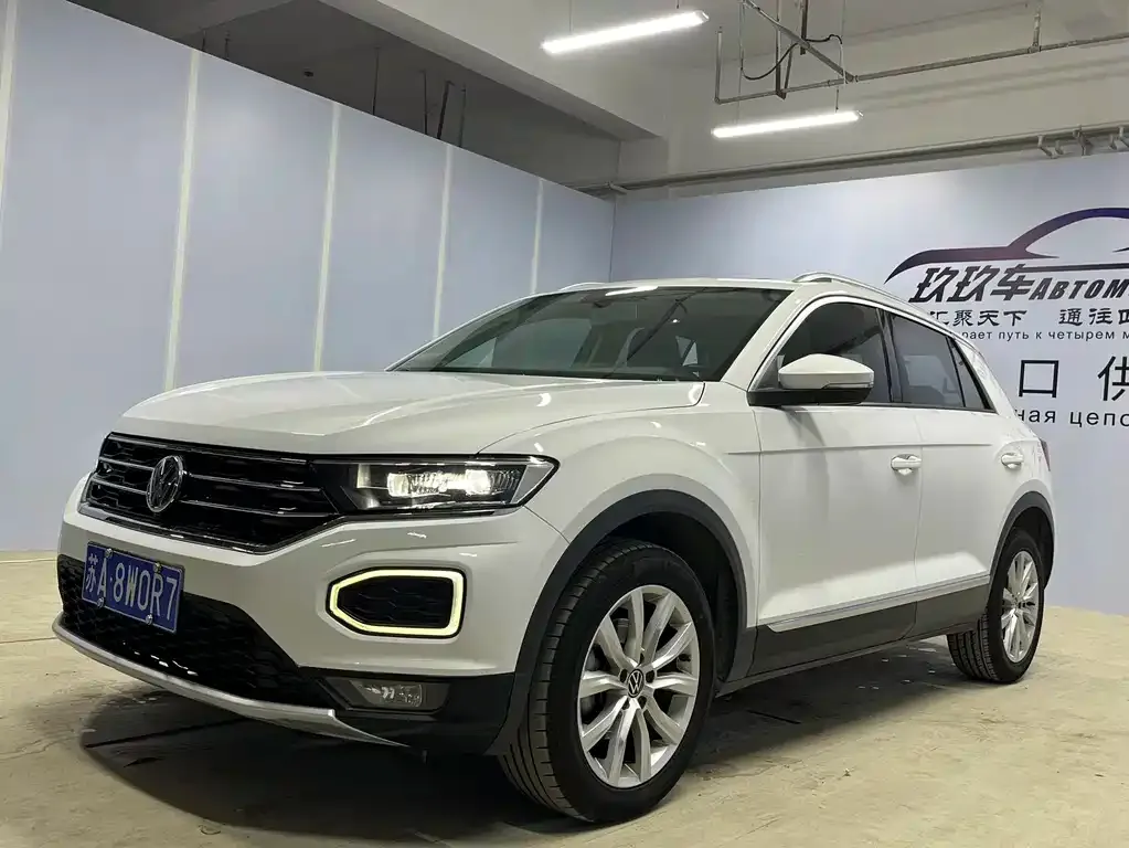 Volkswagen T-Roc — фото 1