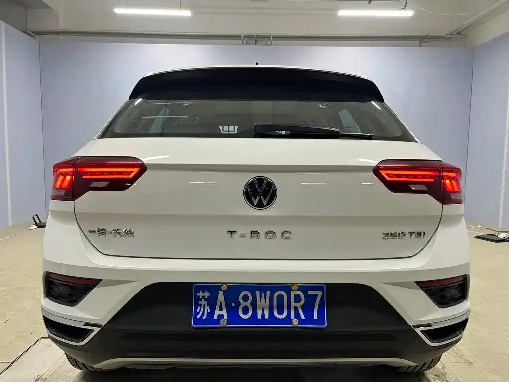 Volkswagen T-Roc — фото 2