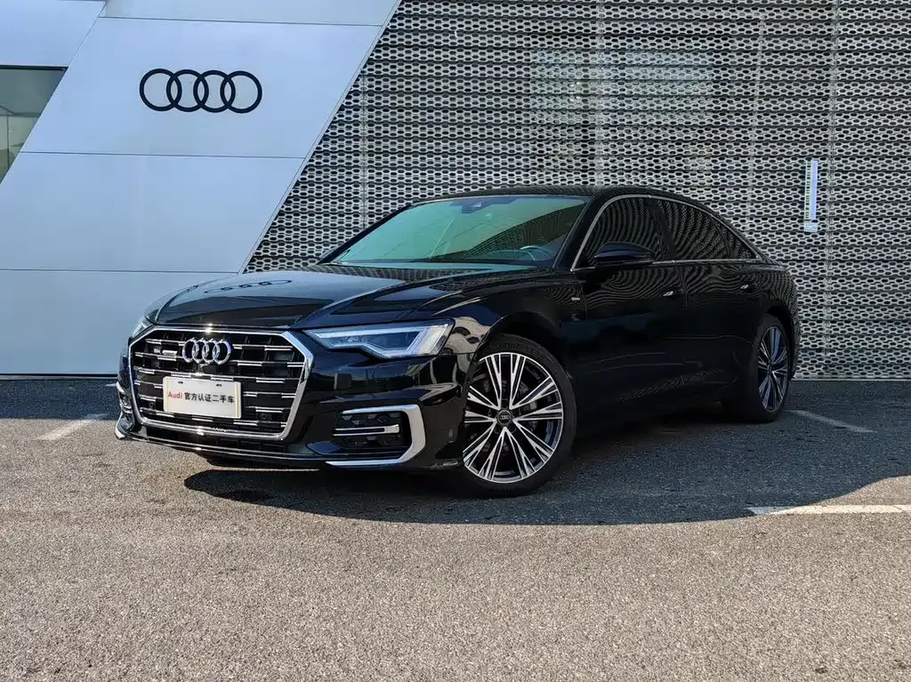 Audi A6L — фото 1