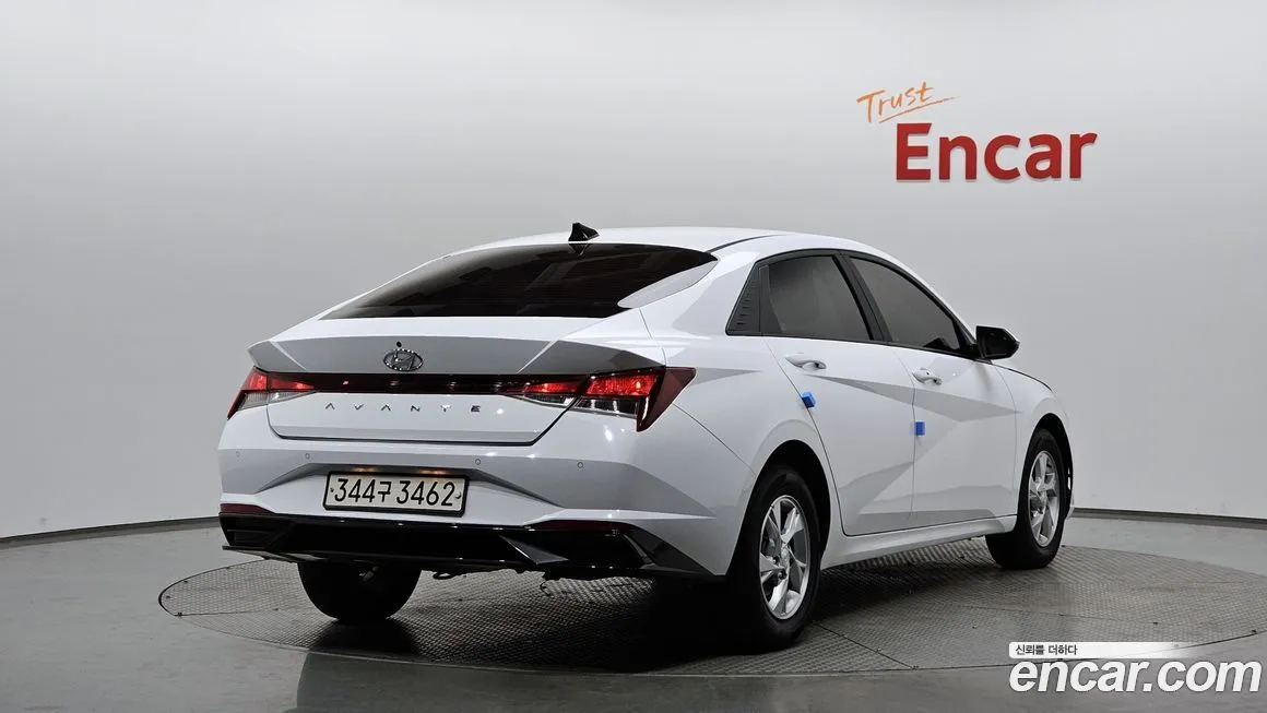 Hyundai AVANTE — фото 2