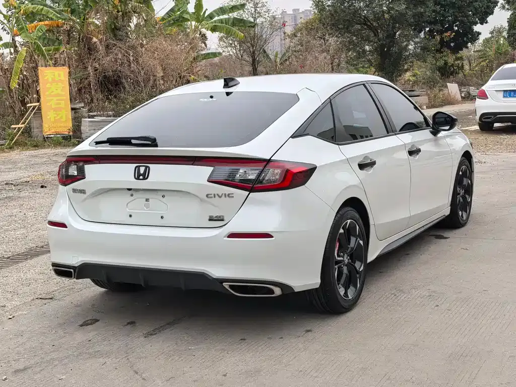 Honda Civic — фото 5