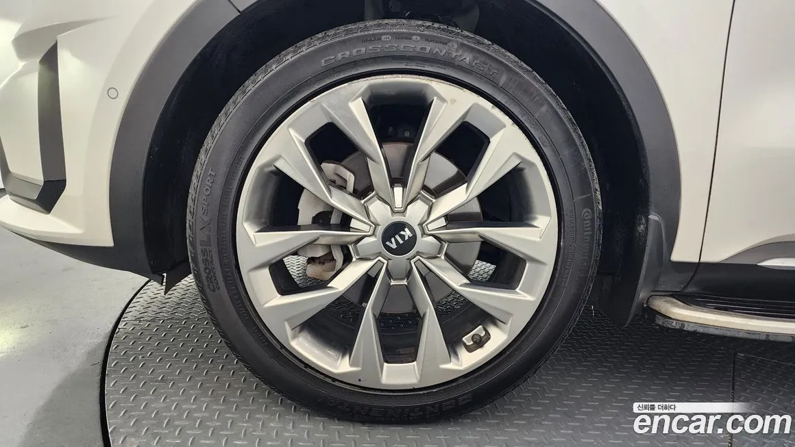 Kia Sorento — фото 4
