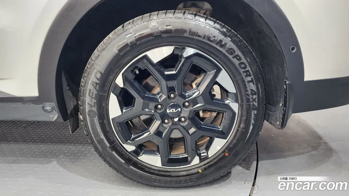 Kia Sorento — фото 5