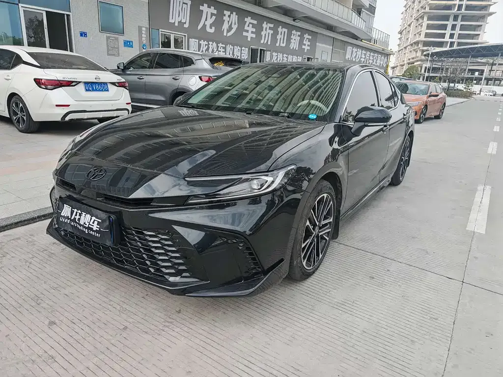 Toyota Camry 2025 из CN, фото 1