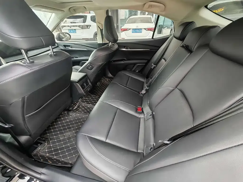 Toyota Camry 2025 из CN, фото 4