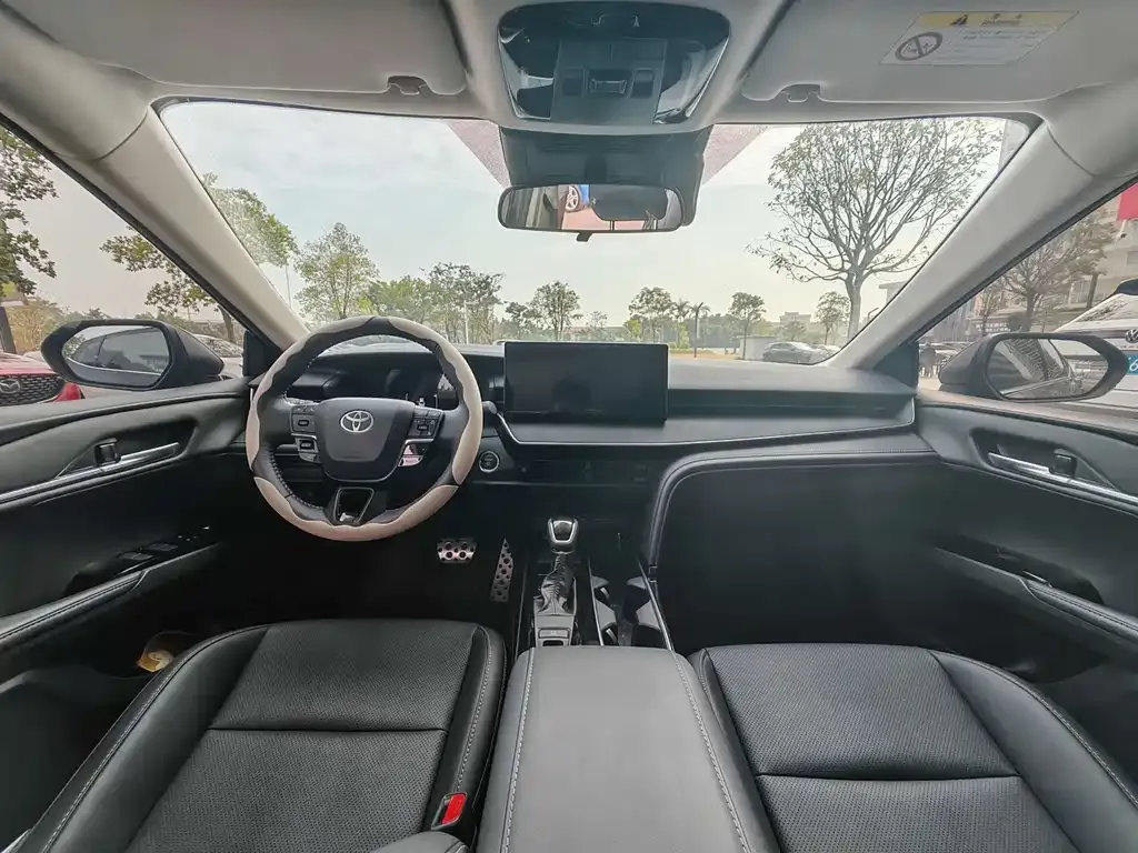 Toyota Camry 2025 из CN, фото 2