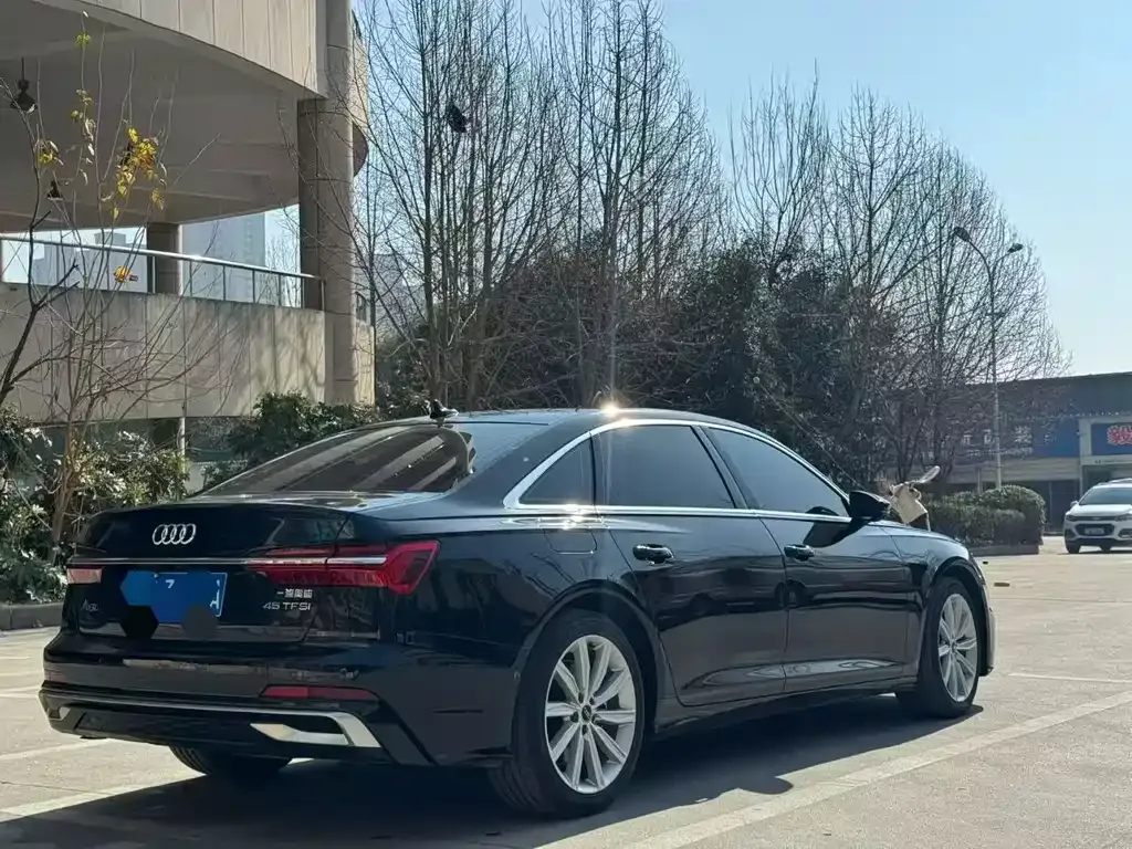 Audi A6L — фото 3