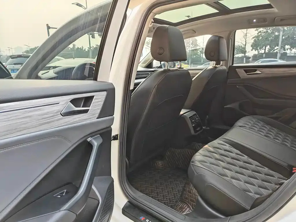 Volkswagen Sagitar 2023 из CN, фото 7