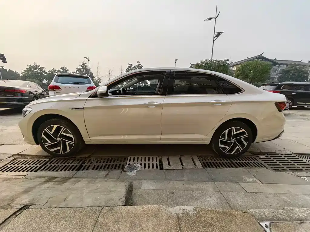 Volkswagen Sagitar 2023 из CN, фото 2