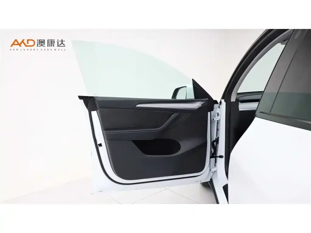 Tesla Model Y 2024 из CN, фото 10