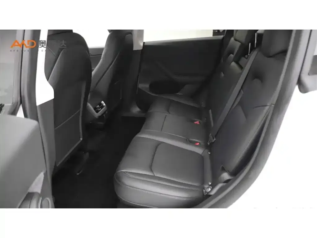 Tesla Model Y 2024 из CN, фото 8